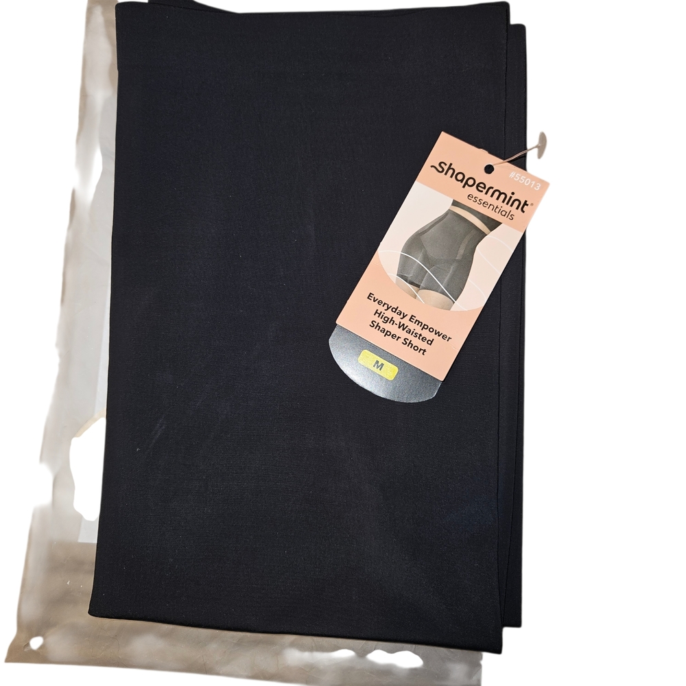 Shapermint Everyday Empower Highwaisted Shaper Short Size Med NWT - Picture 3 of 5